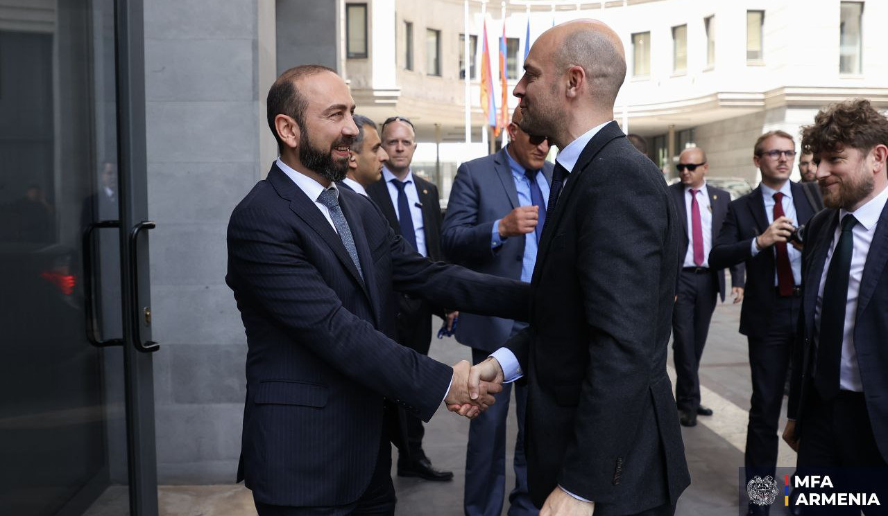 Fransa xarici işlər nazirinin Ermənistana səfəri başlayır