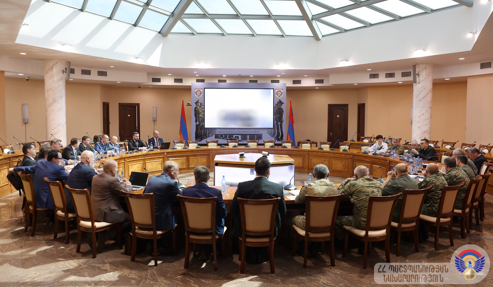 Müdafiə sahəsində Ermənistan-Slovakiya əməkdaşlığı ilə bağlı məsələlər müzakirə edilib