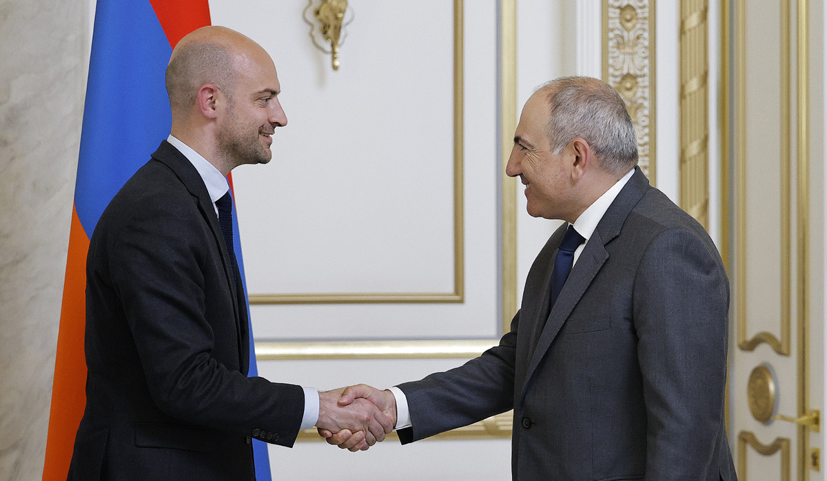 Nikol Pashinyan and Jean-Noël Barrot discuss issues aimed at further developing Armenia-France cooperation