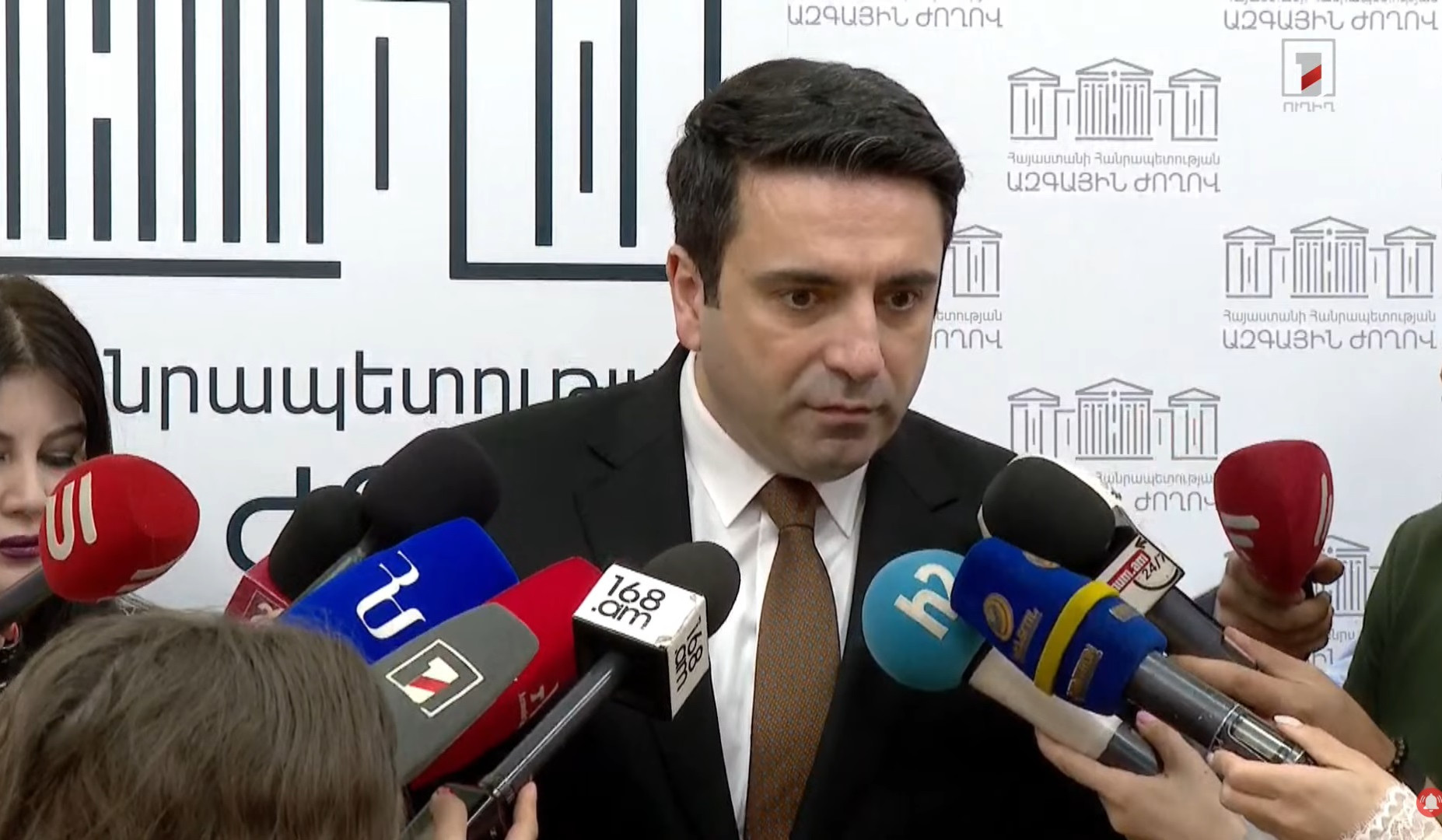 10 000-ից ավելի հետախուզվող կա, որոնք ՀՀ-ում խուսափել են բանակից. Ալեն Սիմոնյանը՝ Հայկ Սարգսյանի նախագծի մասին