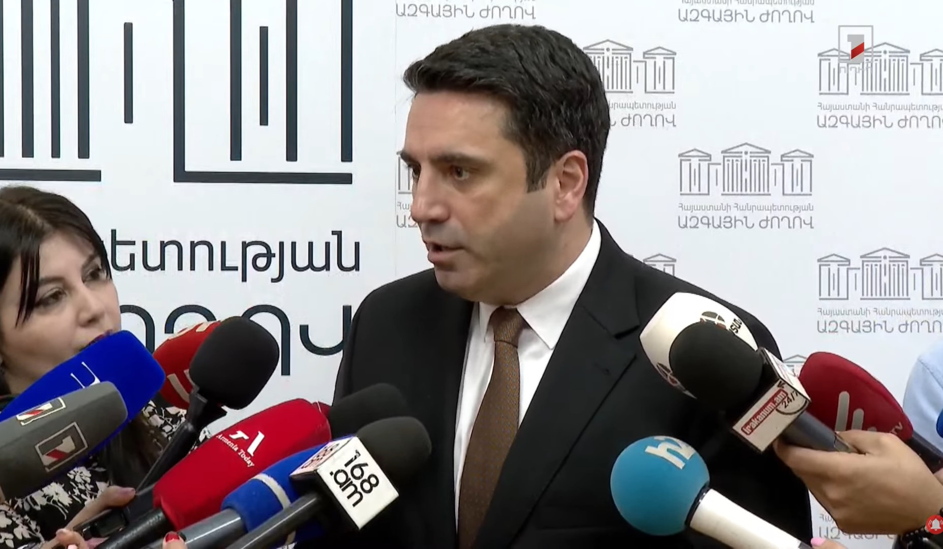 Խաղաղության պայմանագիրը կնքելուց 5 րոպե հետո Հայաստանի և Ադրբեջանի բնակիչները սկսելու են իրար հետ առևտուր անել. Ալեն Սիմոնյան