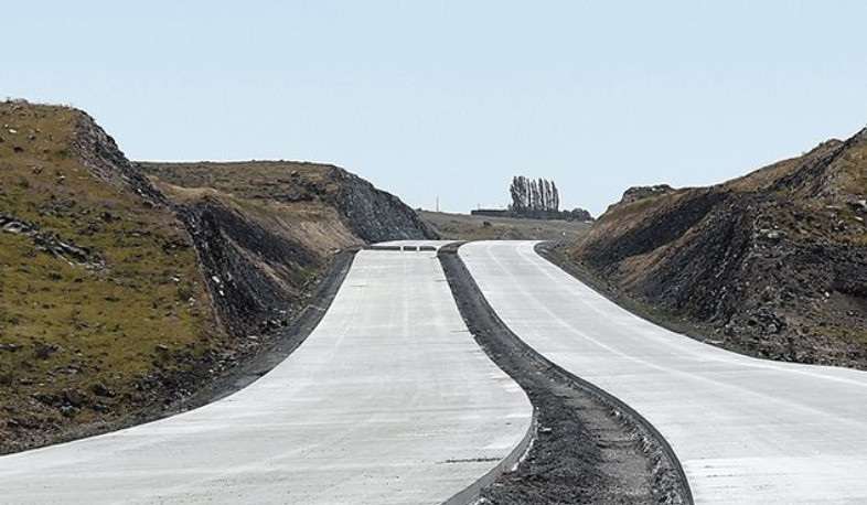 Կֆինանսավորվի Սիսիանի և Քաջարանի միջև նոր՝ 60 կմ երկարությամբ մեկ երթևեկելի մասի ճանապարհային հանգույցի կառուցման ընդհանուր ծրագրի մի մասը