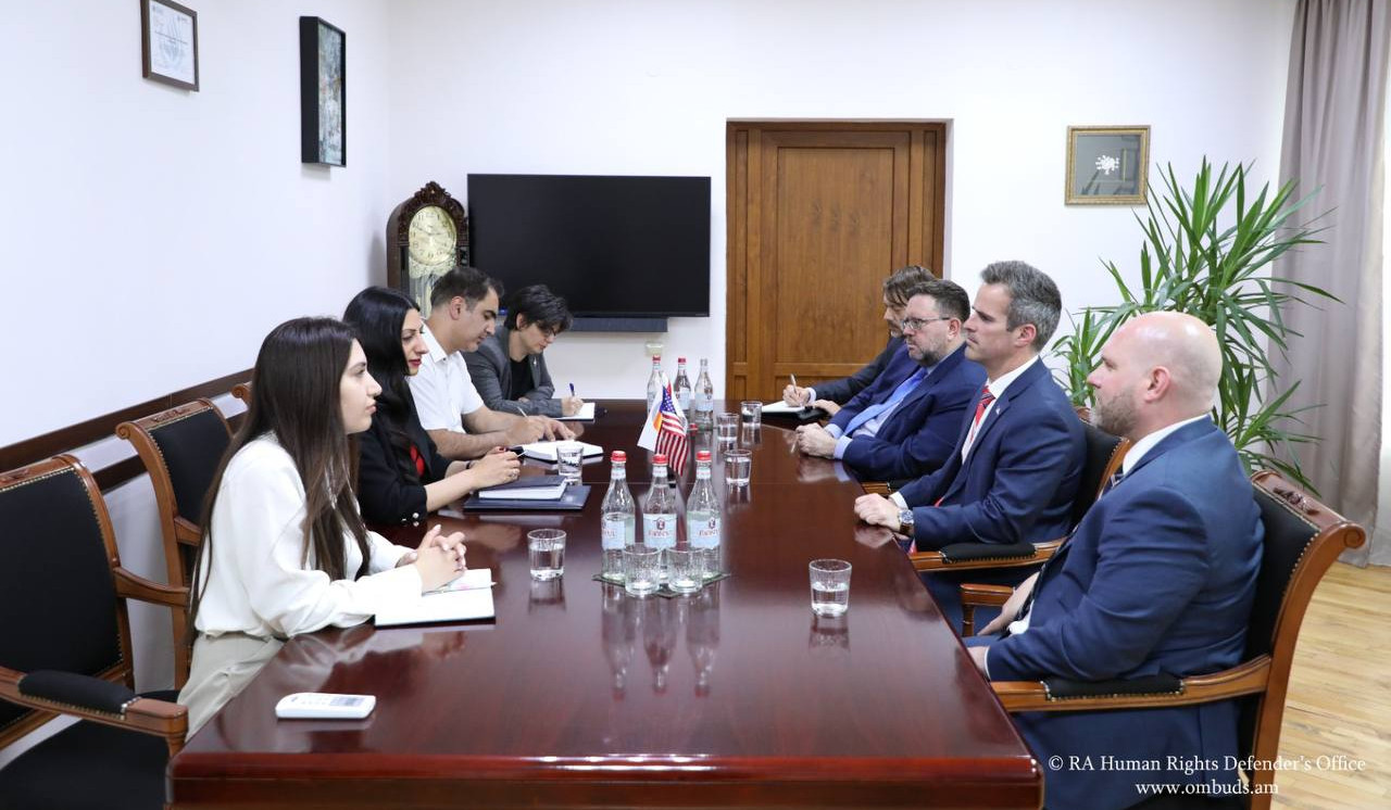 Անահիտ Մանասյանը Ջեյքոբ ՄաքԳիին է ներկայացրել Պաշտպանի հաստատության գործունեության հիմնական ուղղությունները