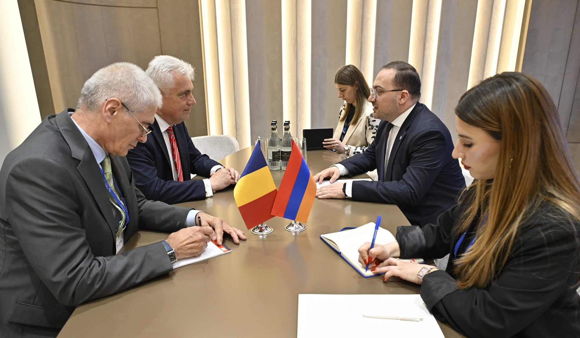 «Երևանյան երկխոսություն» համաժողովի շրջանակում քննարկվել է Ռումինիայի Եվրատլանտյան կայունության կենտրոնի հետ ՀՀ-ի հնարավոր համագործակցության հարցը