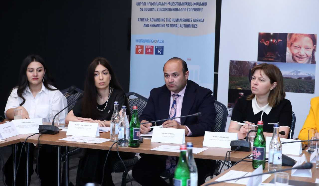 Նարեկ Մկրտչյանի նախագահությամբ այսօր կայացել է ընտանեկան բռնության կանխարգելման խորհրդի նոր կազմով առաջին նիստը