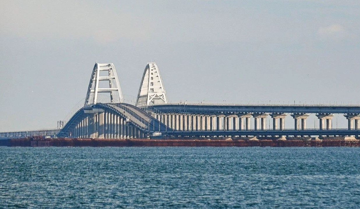 Украинская сторона нанесла удары по Крымскому мосту