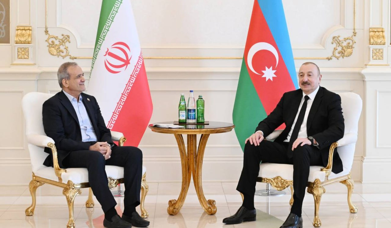 Президенты Ирана и Азербайджана обсудили двустороннее сотрудничество