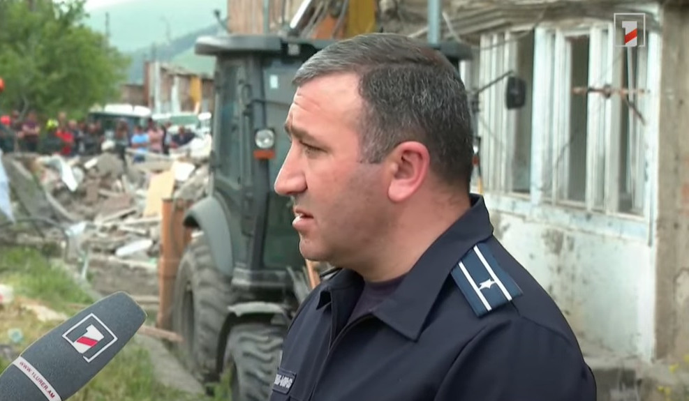 Ճամբարակում կատարվում է դեպքի վայրի զննություն՝ 5-րդ անձին հայտնաբերելու ուղղությամբ