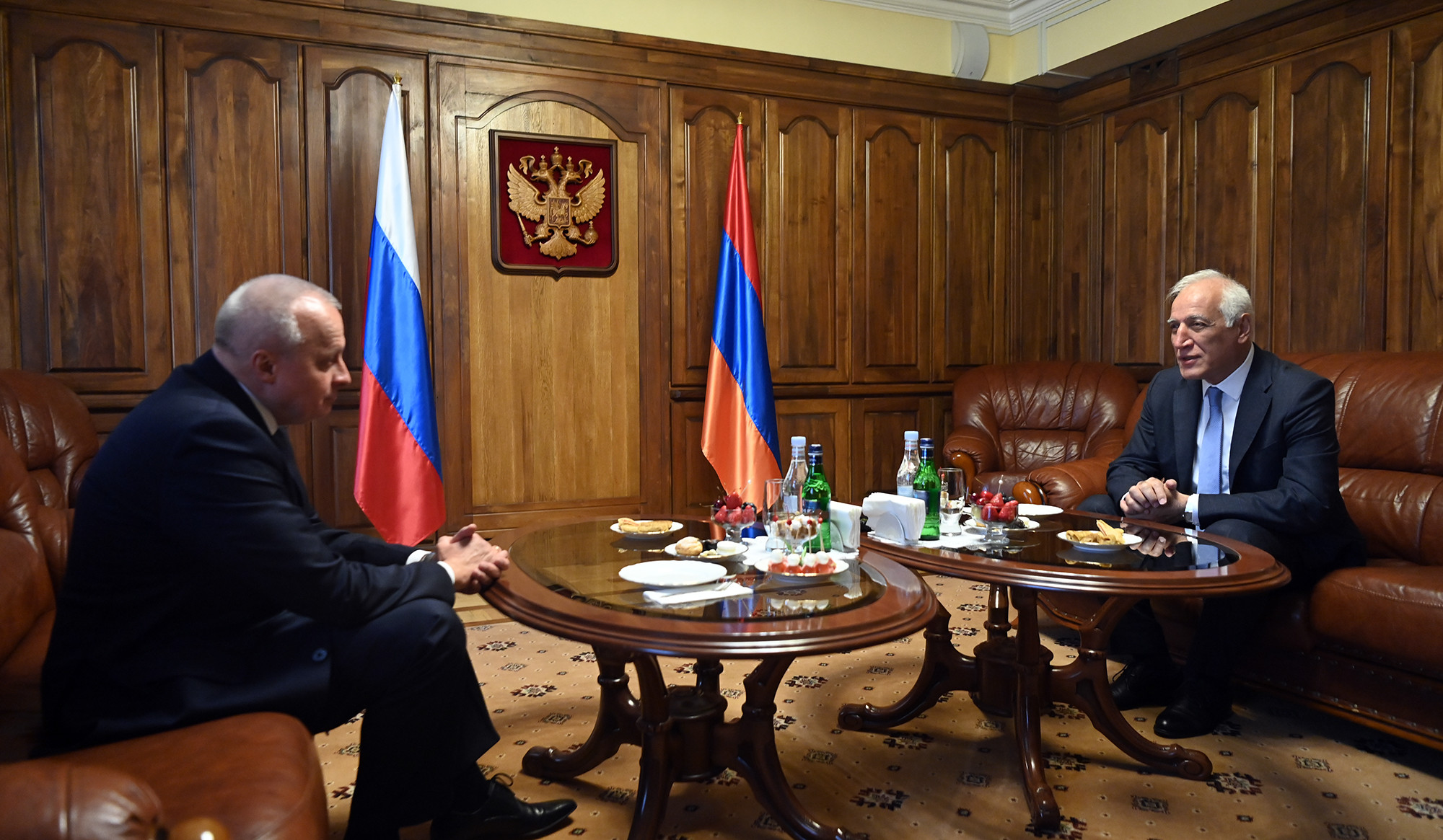 Նախագահ Խաչատուրյանը շնորհավորել է Ռուսաստանի օրվա առթիվ