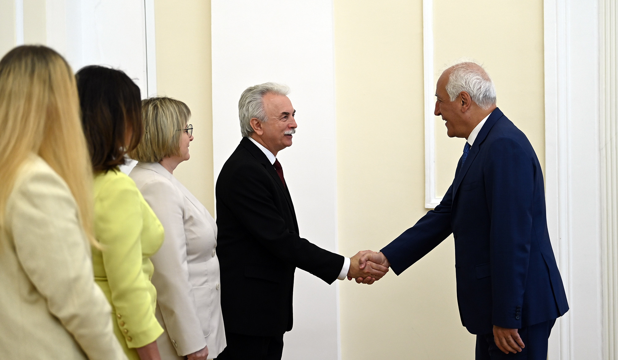 Կարևորում ենք մեր համագործակցությունը երկու մակարդակներում. ՀՀ նախագահն ընդունել է Լատվիա-Հայաստան բարեկամական խմբի պատվիրակությանը