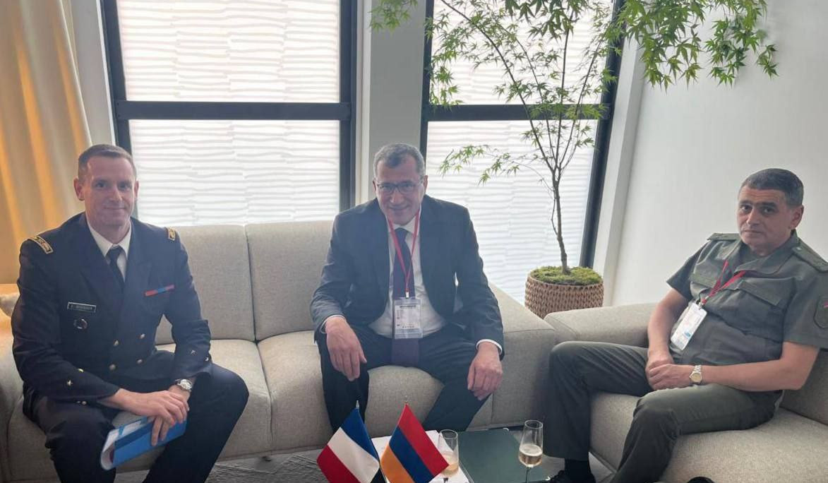 ՀՀ պաշտպանության նախարարի տեղակալի գլխավորած պատվիրակությունը Ֆրանսիայում մասնակցում է Paris Air Show ռազմաավիացիոն ցուցահանդեսին
