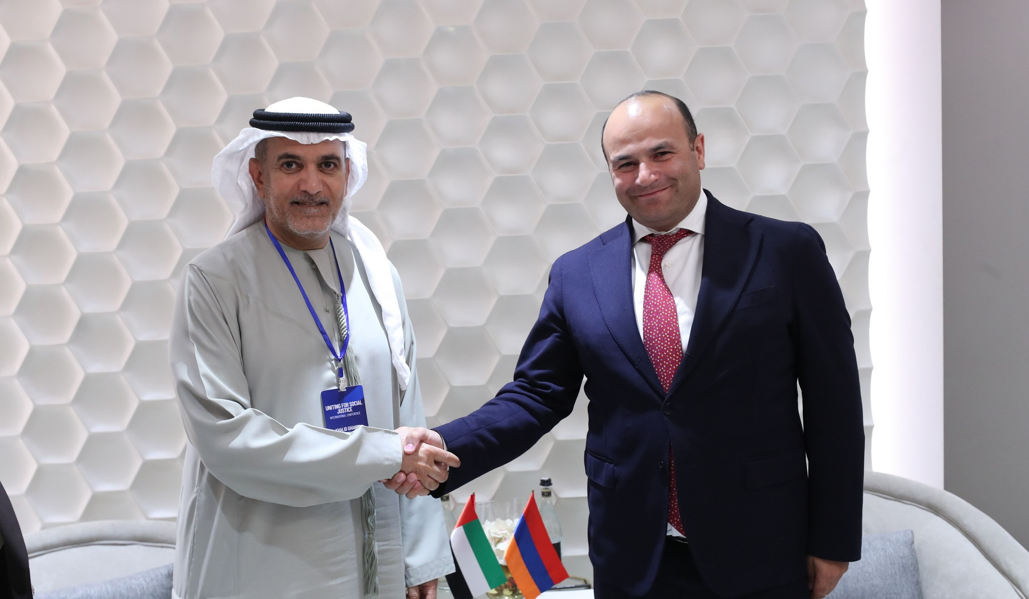 Դոկտոր Ալ-Ղայթը ԱՍՀ նախարարի հետ հանդիպմանը պատրաստակամություն է հայտնել խորացնելու աշխատանքը սոցիալական արդարության ուղղությամբ