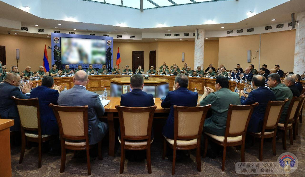 Под председательством Сурена Папикяна состоялось заседание коллегии при министре обороны