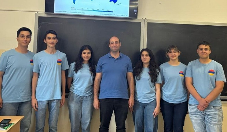 2 արծաթե և 3 բրոնզե մեդալ աշխարհագրության միջազգային բաց օլիմպիադայից