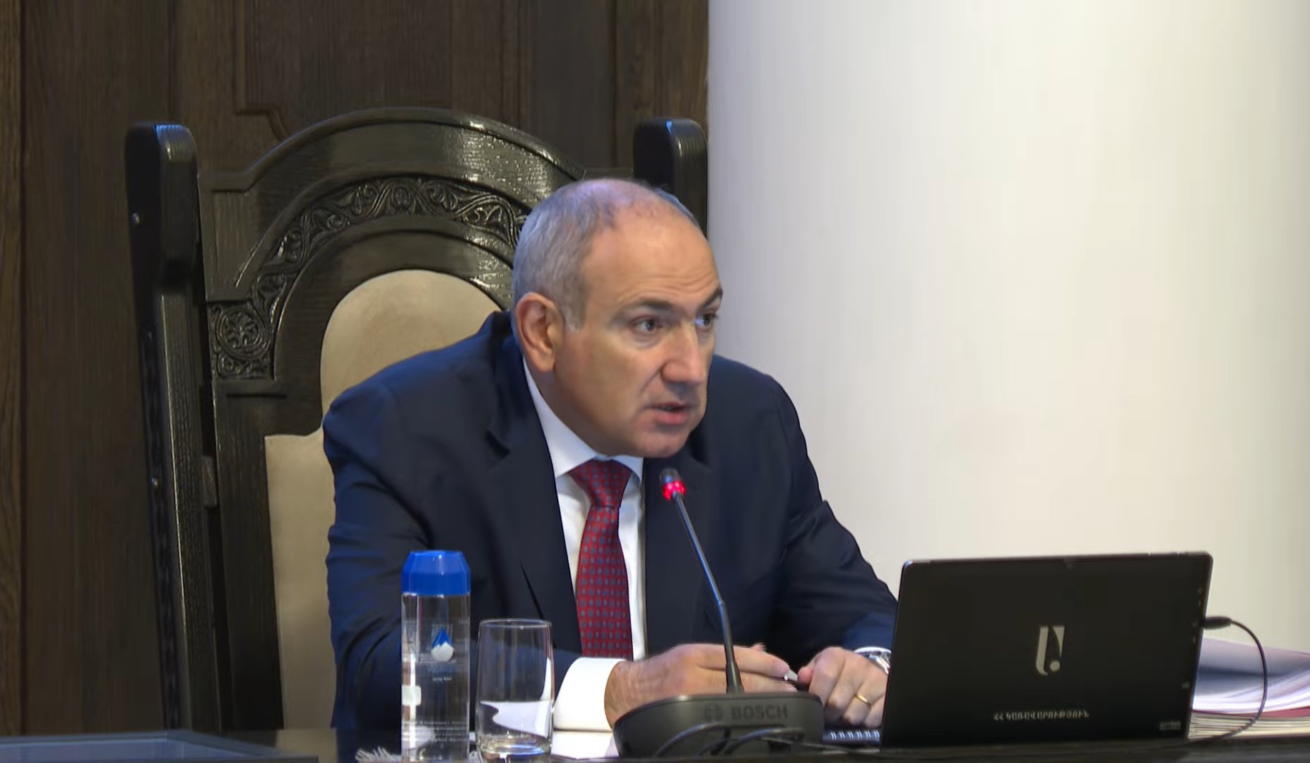 Օգտատերերի մի խումբ արձանագրում էր, որ Հայաստանում նոր Հոկտեմբերի 27 է կանխվել. Նիկոլ Փաշինյան