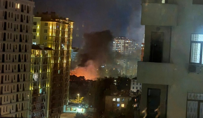 В Баку потушен пожар, произошедший из-за взрыва