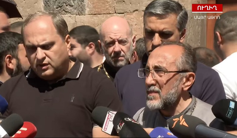 Միքայել Աջապահյանը չի մեկնել ՔԿ, նա Մայր Աթոռում է