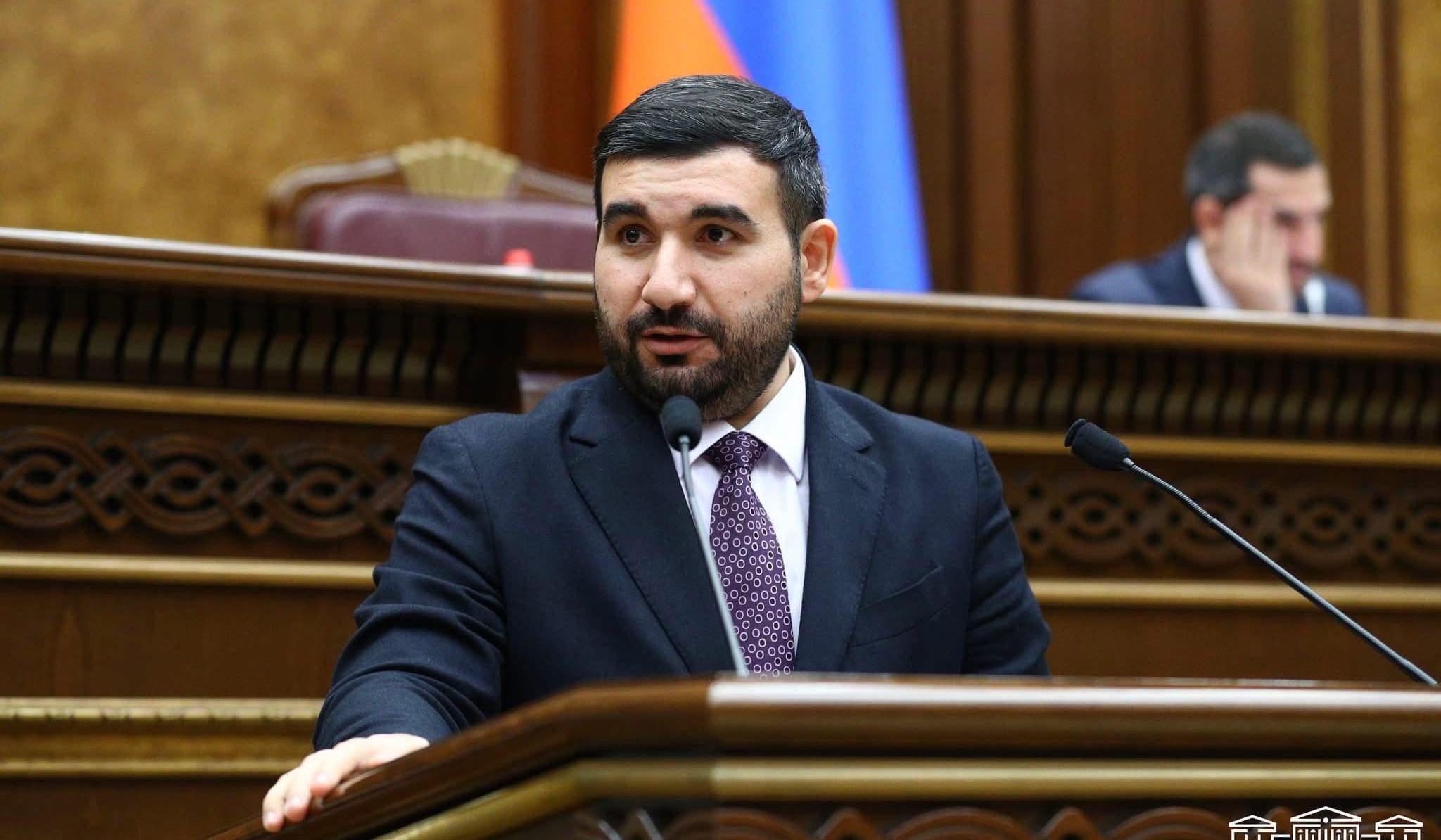 Այս անգամ մեդիատեռորիստների ձեռքերը հասել են ֆրանսիական մամուլին. Վահագն Ալեքսանյան