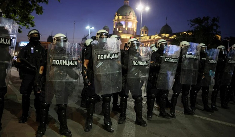 Զանգվածային ցույցեր՝ Բելգրադում․ ոստիկանությունն արցունքաբեր գազ և լուսաձայնային նռնակներ է կիրառել