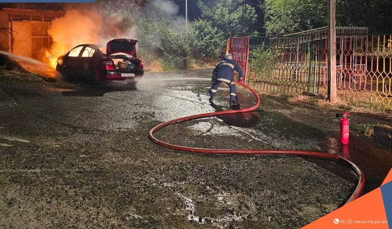 Երևան քաղաքի Ավանի 6-րդ փողոցում ավտոմեքենա է այրվել