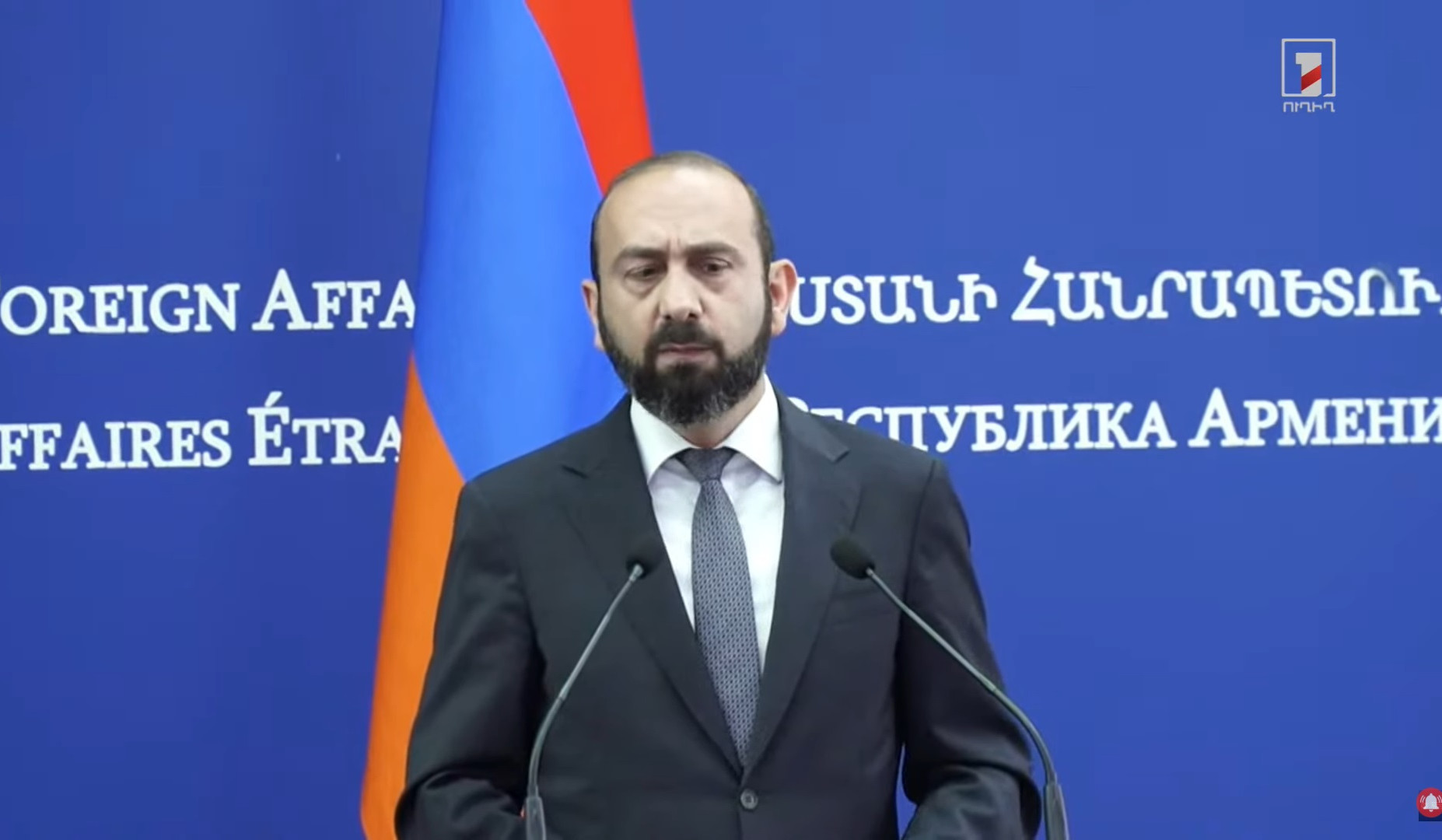 Mirzoyan Kalasla görüşdə ER-nin Azərbaycanla məsləhətləşmələrə dərhal başlamağa hazır olduğunu vurğulayıb