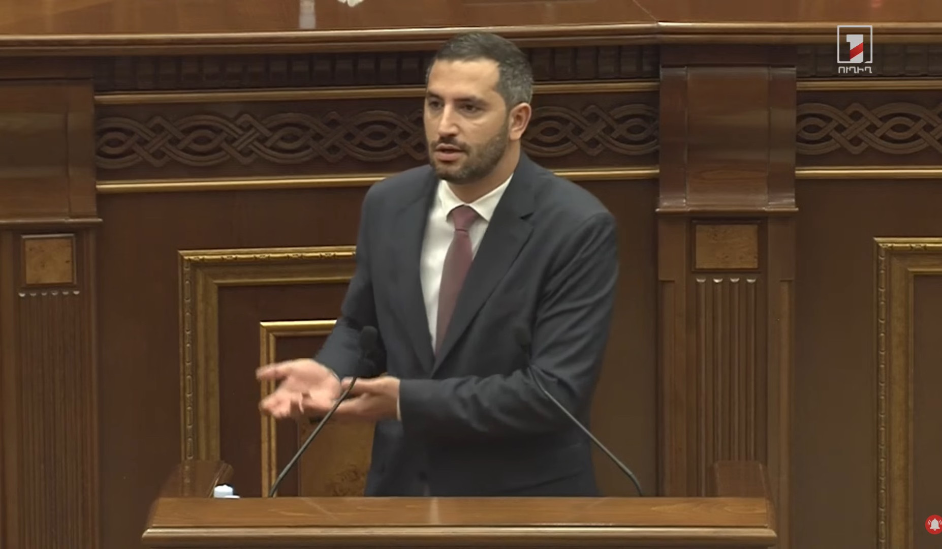 Հսկիչն է դիմում ոստիկանին, ոստիկանն իր գործողությունն իրականացնում է. Ռուբինյանը՝ չվճարող ուղևորին զննելու մասին