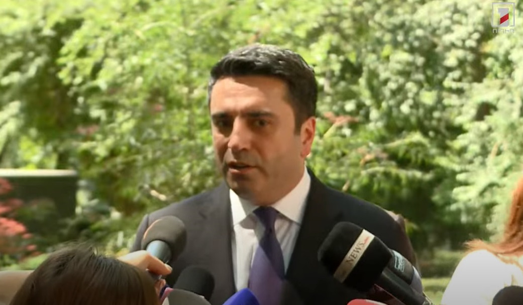 Ինքը լքելու է այդ տեղը, խոսքը ժամանակի մասին է. Ալեն Սիմոնյանը՝ Կաթողիկոսի մասին