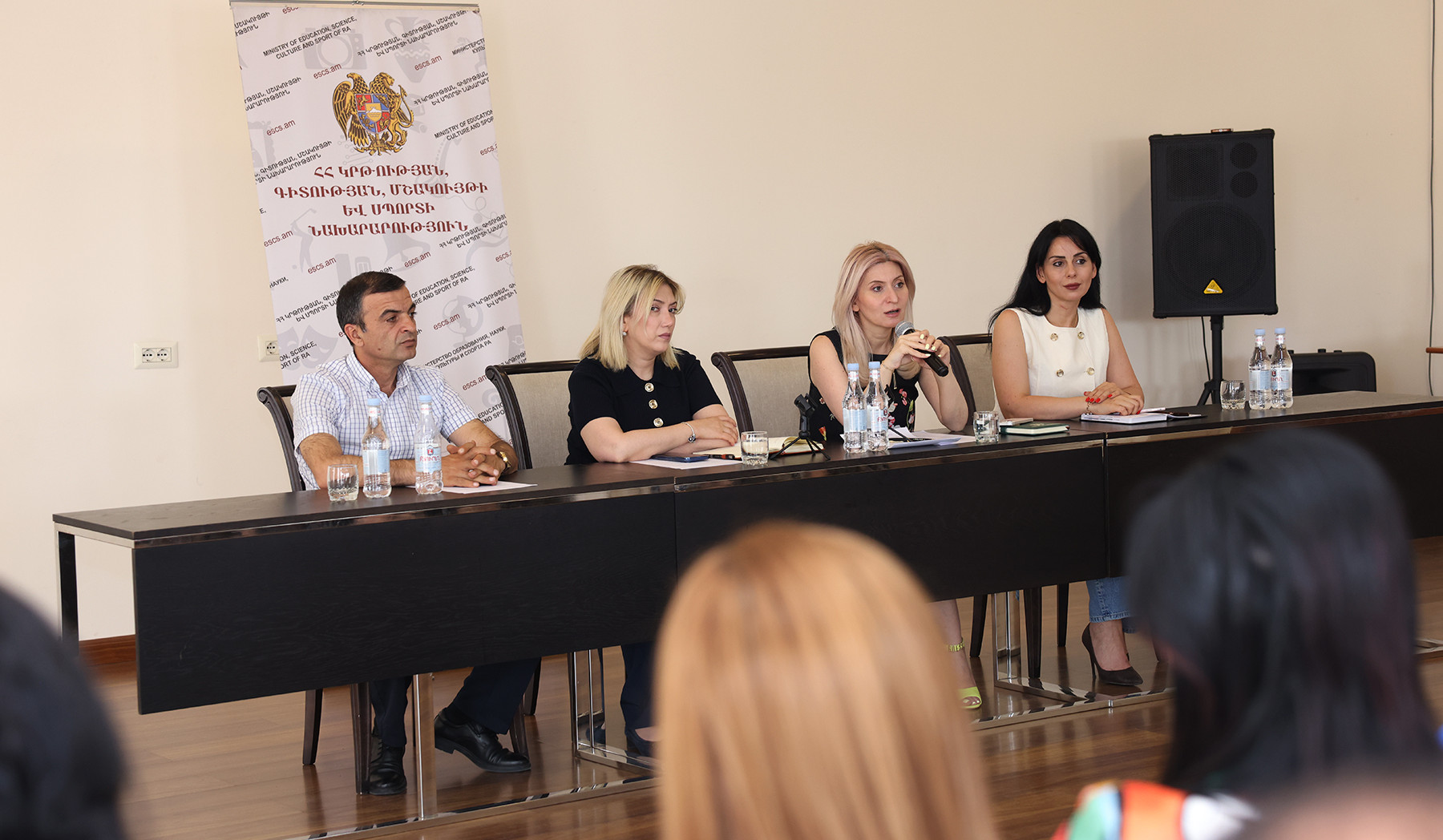 Ունեցել ենք բարեհաջող ուսումնական տարի․ Արաքսիա Սվաջյանը հանդիպել է քոլեջների և ուսումնարանների տնօրենների հետ