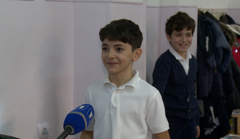 Количество учеников, отсутствовавших на занятиях 8 января, было большим