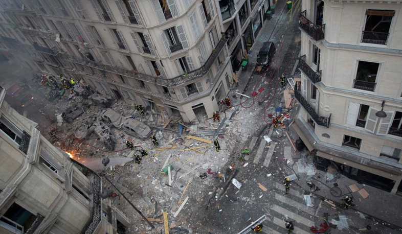 Международные новости: В Париже число жертв достигло четырех