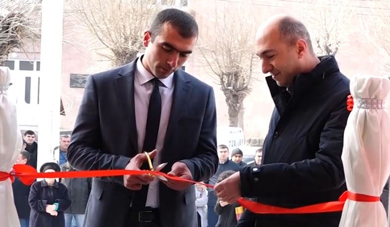 Ideal System presents new store