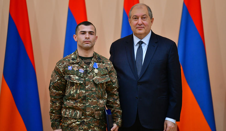 Military personnel receives state awards