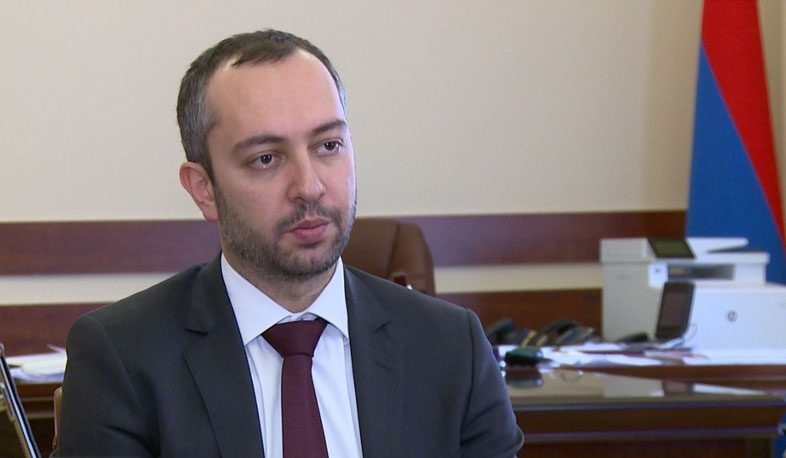 Eduard Aghajanyan promises to reduce printing expenses