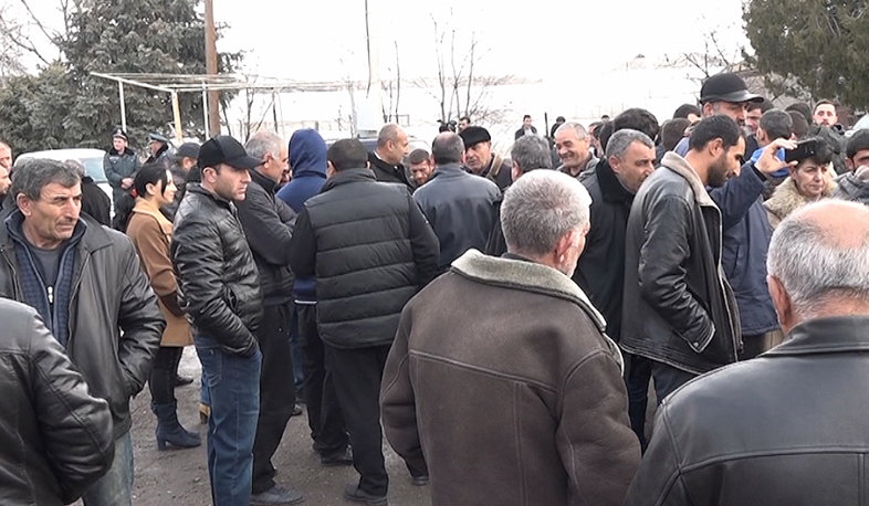 Arshaluys demands resignation of mayor