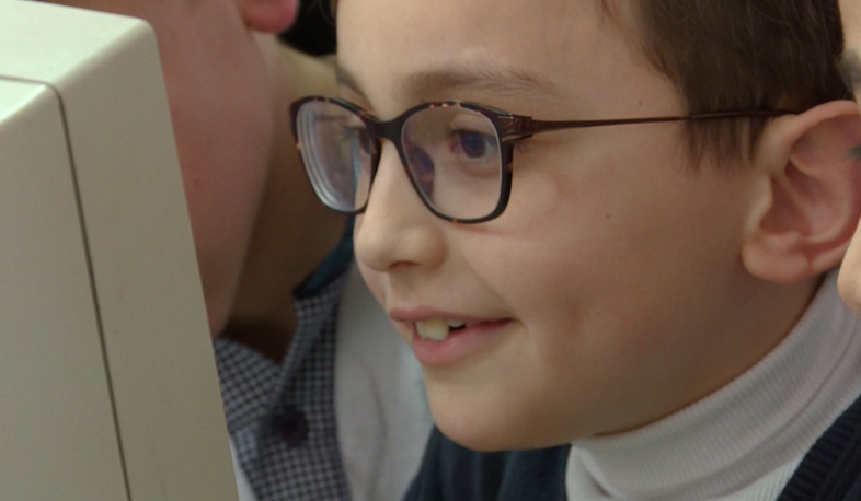 Eighteen children study in Charentsavan’s Armath