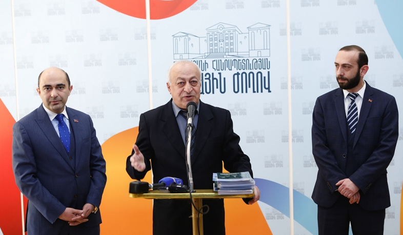 Tumanyan anniversary exhibition opens in Parliament