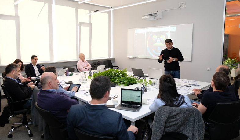 Представители стартап-компаний в фонде FAST