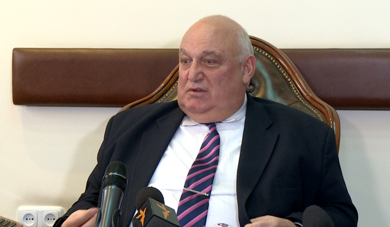 Ректор ЕГУ не отстранен от должности