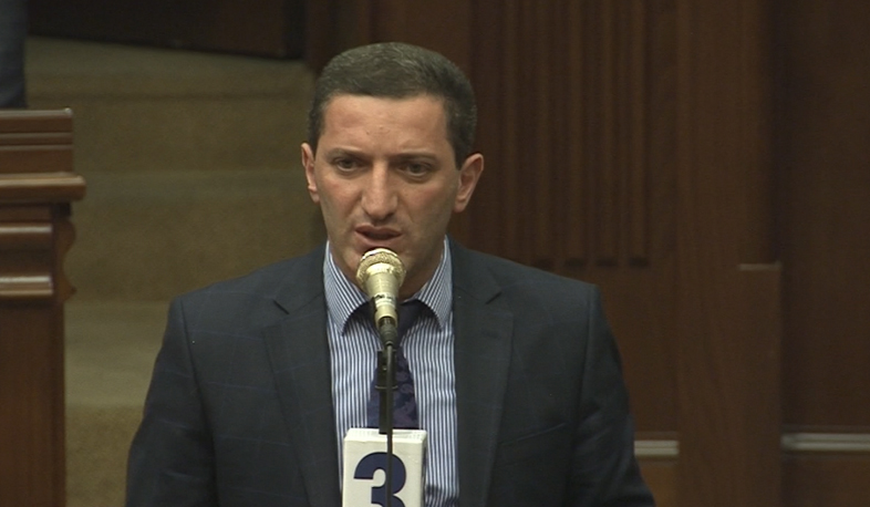 Премьер-министр Пашинян ответил на вопросы на заседании правительства