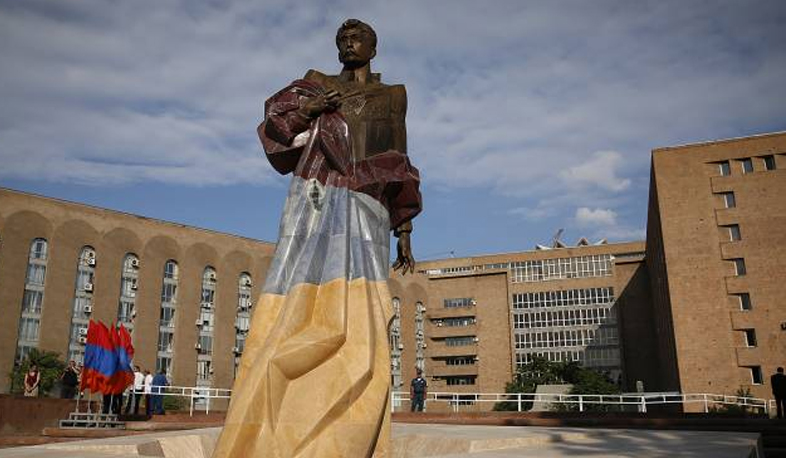 Հարգանքի տուրք՝ Արամ Մանուկյանի հիշատակին