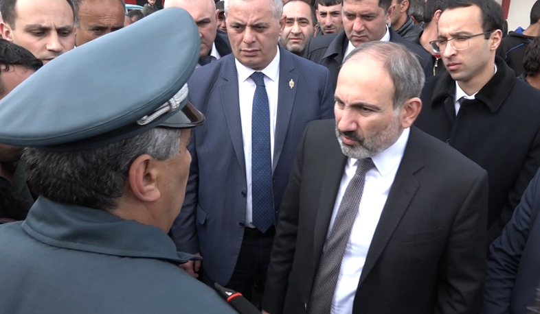 Жители села Аршалуйс представили свои жалобы премьер-министру