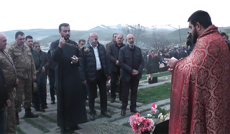 Sisian pays respect to nine soldiers fallen in April War