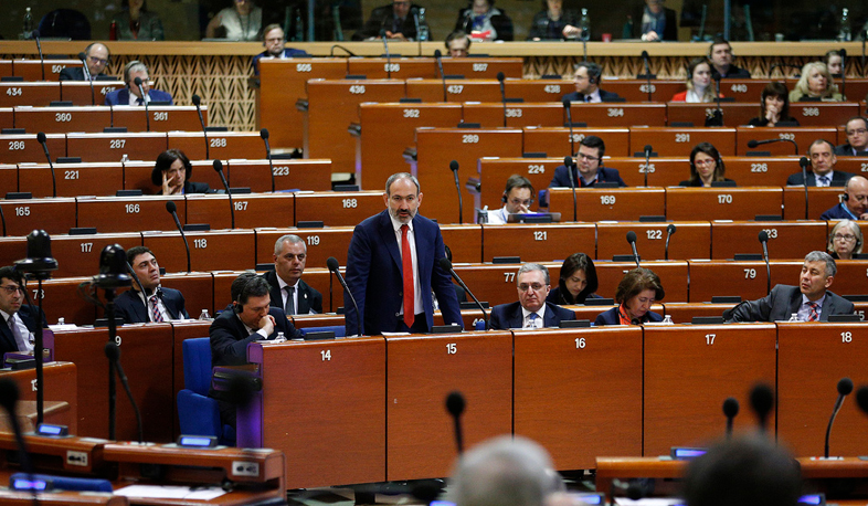 Pashinyan answers questions of PACE deputies