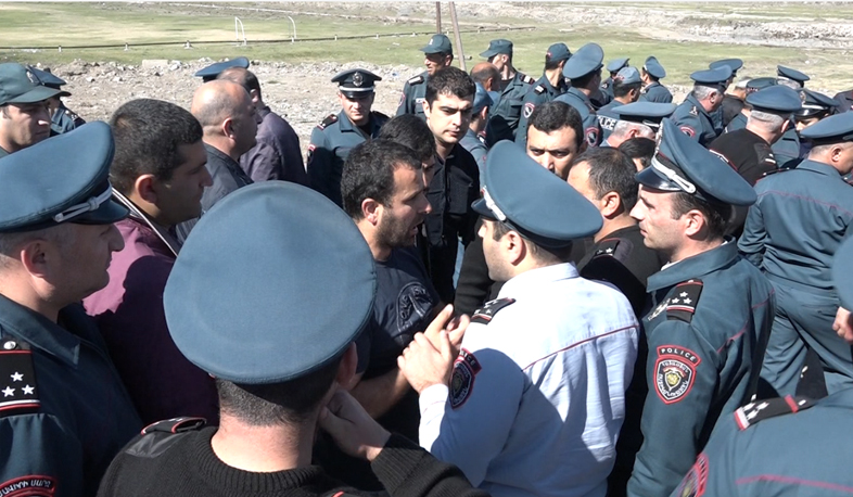 Լարված իրավիճակ Զարթոնքում․ հնչել են կրակոցներ