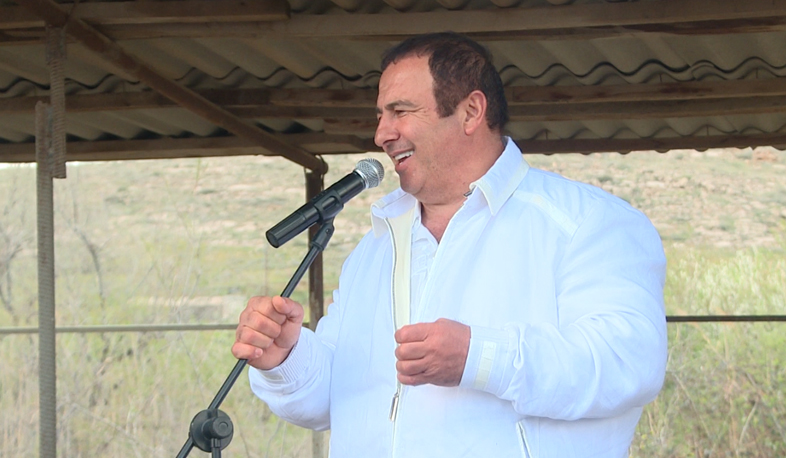 Գագիկ Ծառուկյանը հանդիպել է «Արարատցեմենտի» աշխատակիցների հետ