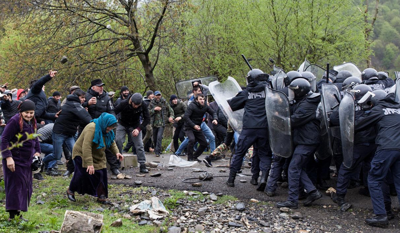 В Грузии произошли столкновения полиции и протестующих