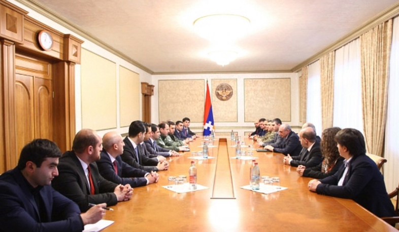 Armenian government delegation visits Artsakh