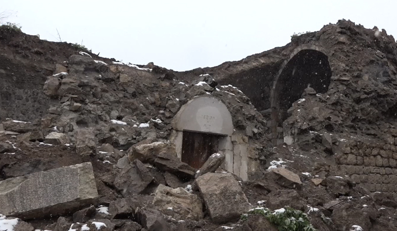 Khdrants Church partially collapses