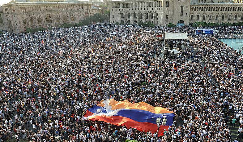 Սրտեր գրաված հեղափոխության սիմվոլները