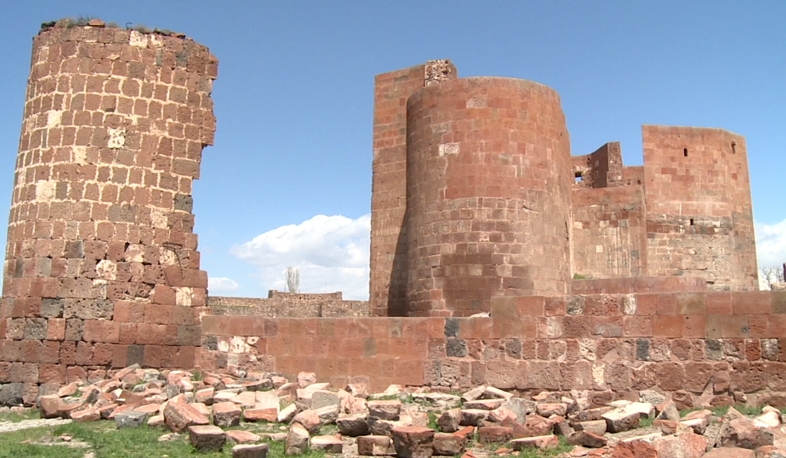 Դաշտադեմի հնավայրում պեղվել է միջնադարյան ամրոց